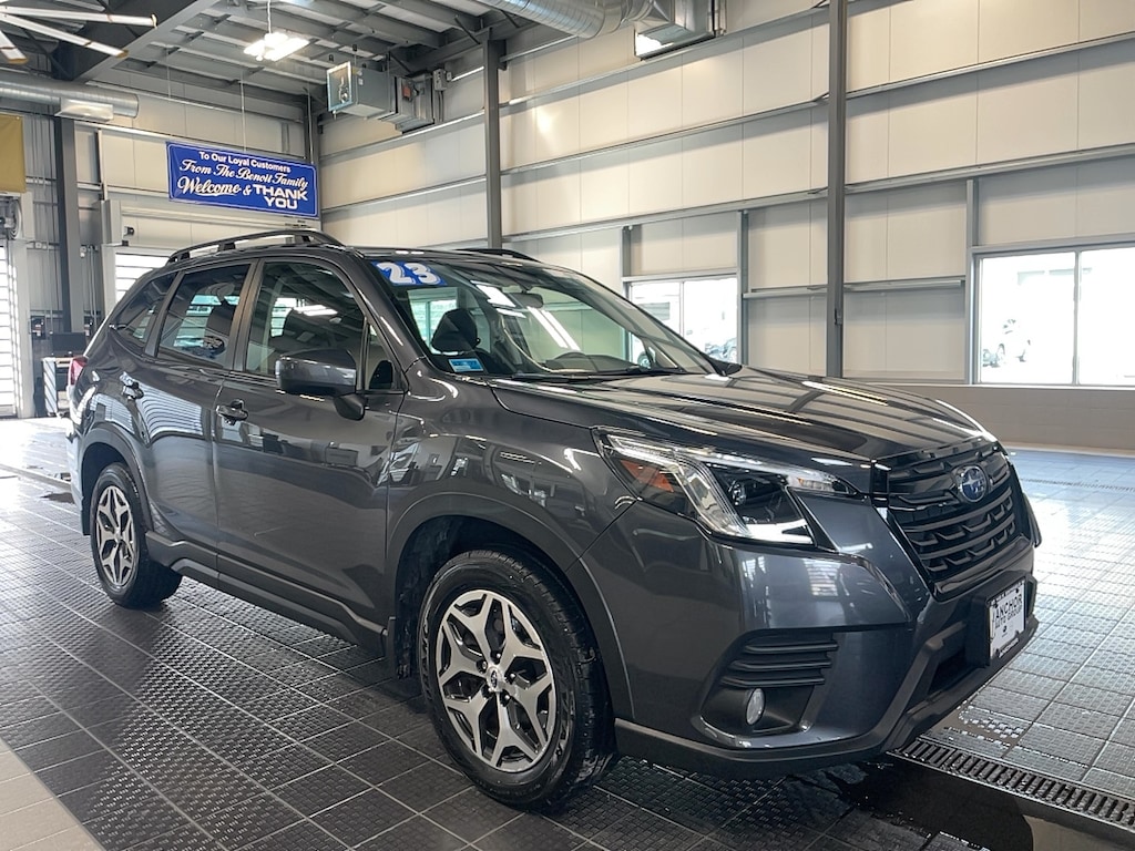 Used 2023 Subaru Forester PREMIUM SUV