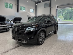 2026 Nissan Pathfinder PLATINUM SUV