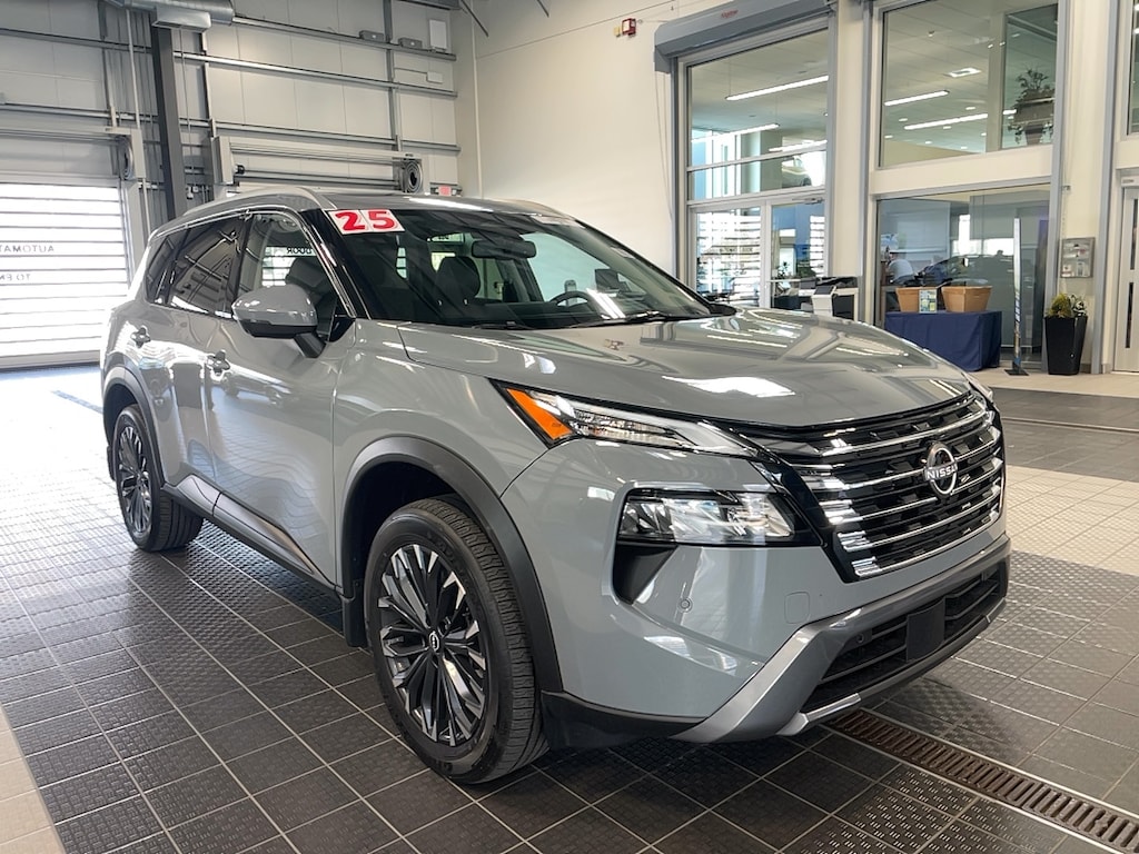 Used 2025 Nissan Rogue SL PREMIUM TECH AWD SUV