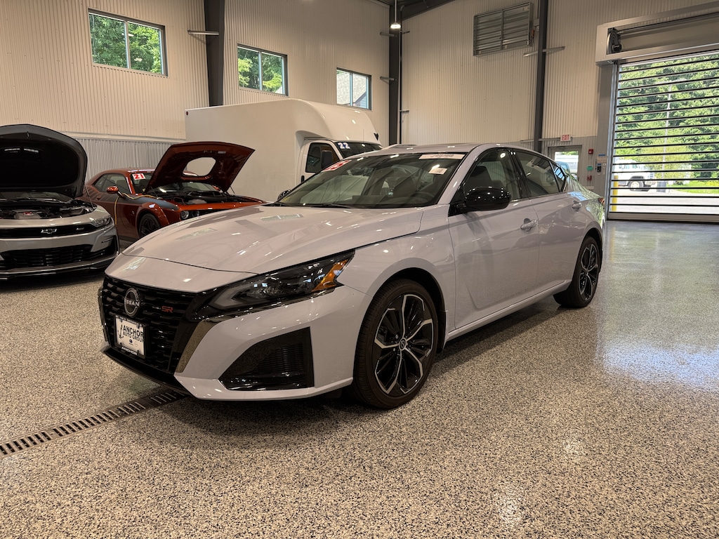 Used 2025 Nissan Altima 2.5 SR PREMIUM AWD Sedan