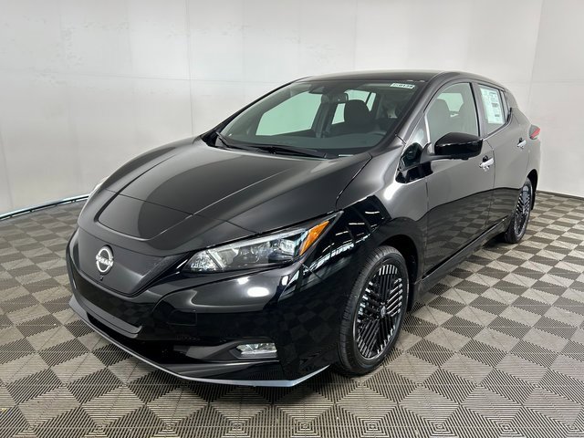 2024 Nissan LEAF Hatchback 