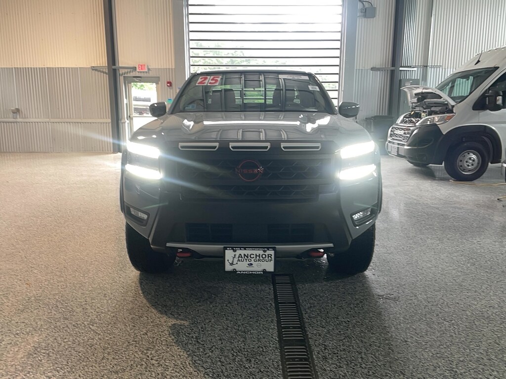 Used 2025 Nissan Frontier Truck Crew Cab