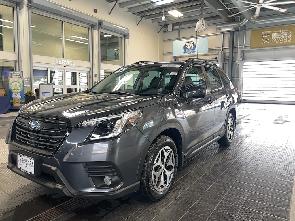 Used 2023 Subaru Forester PREMIUM SUV