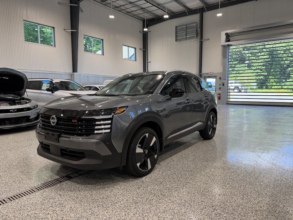 New 2026 Nissan Kicks SR PREMIUM SUV
