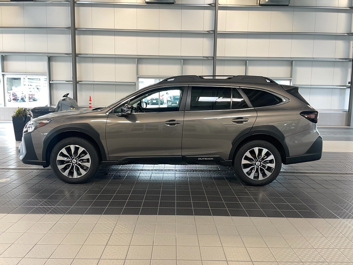2024 Subaru Outback Limited photo 4