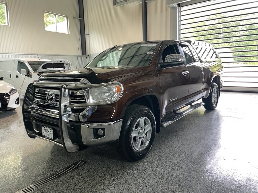 Used 2017 Toyota Tundra SR5 4X4 Truck Double Cab