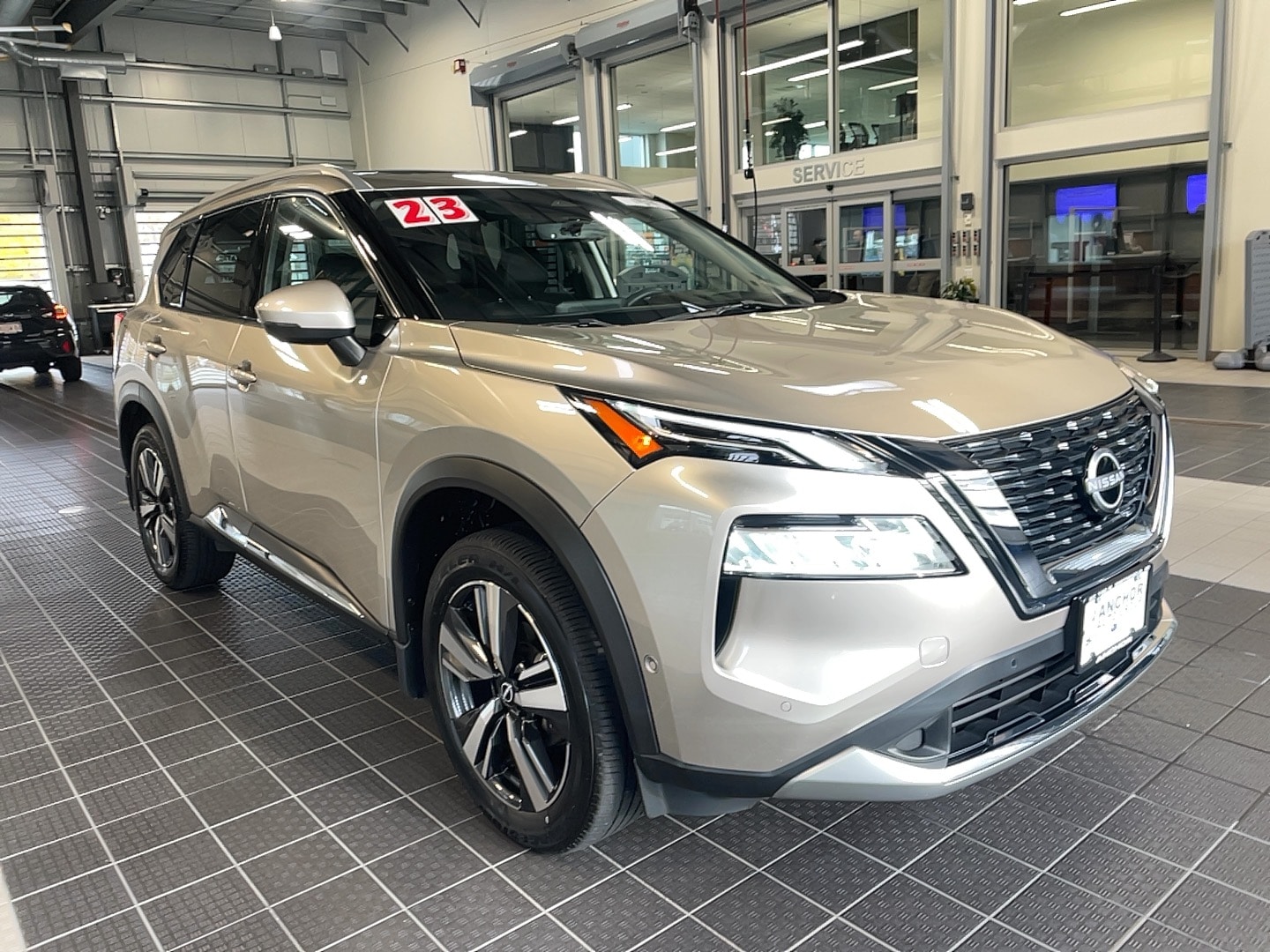 2023 Nissan Rogue Platinum's photo