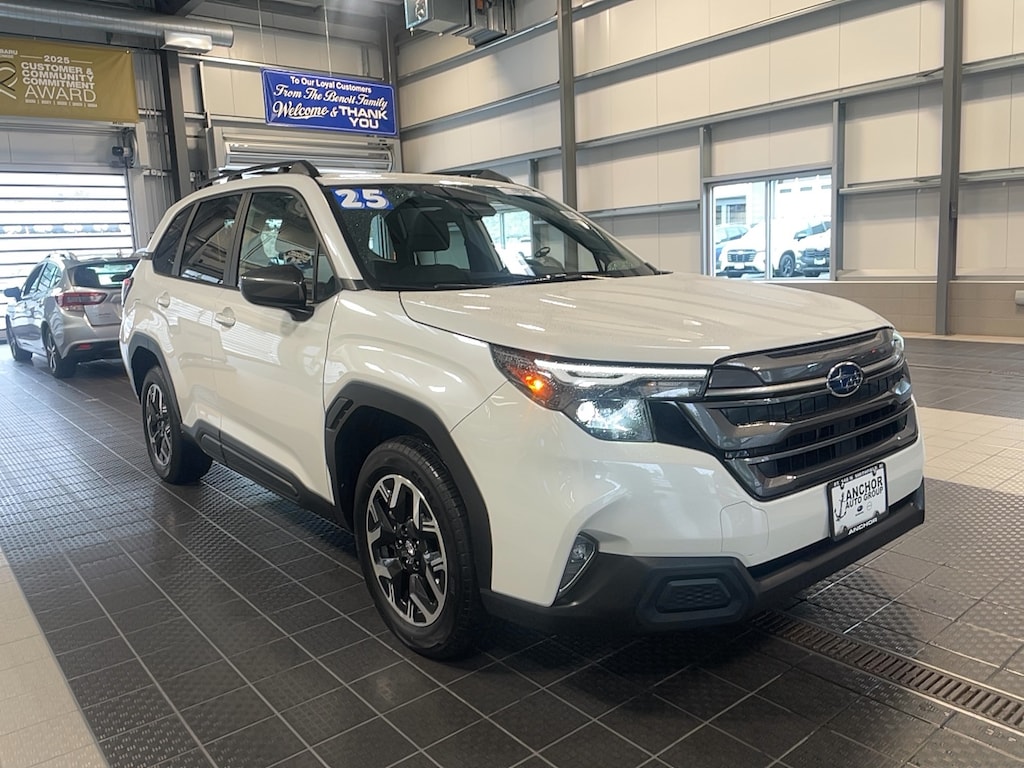 Used 2025 Subaru Forester PREMIUM SUV