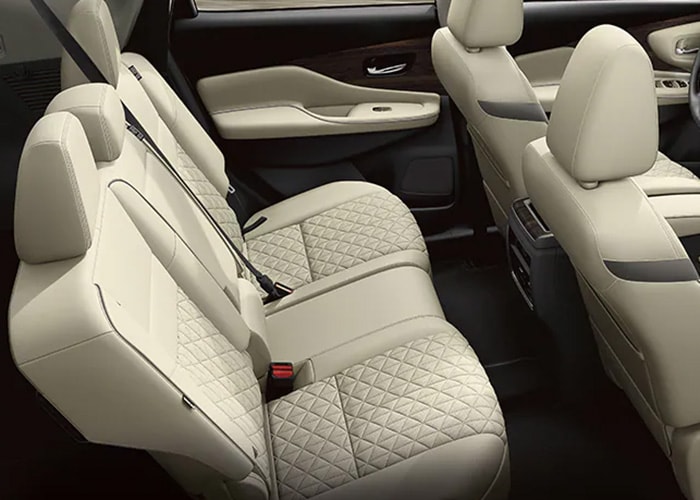 Nissan Mirano Interior