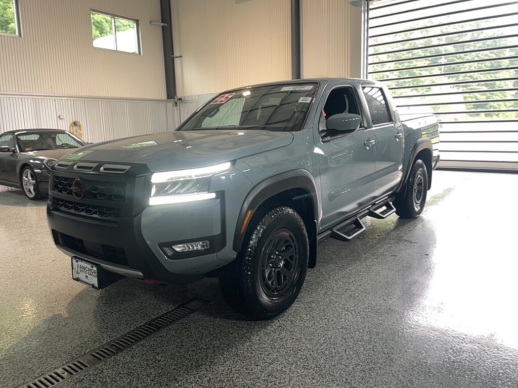 Used 2025 Nissan Frontier Truck Crew Cab
