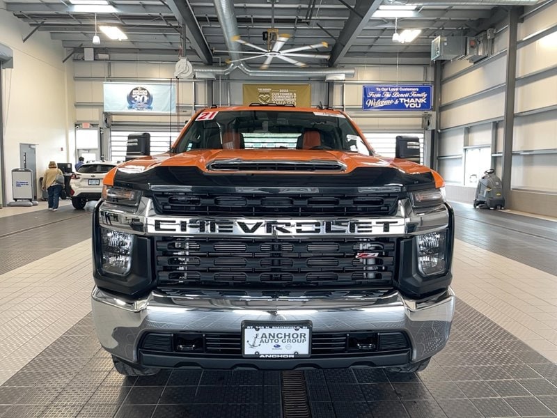 Used 2021 Chevrolet Silverado 2500HD LT with VIN 1GC4YNEY2MF218000 for sale in North Smithfield, RI