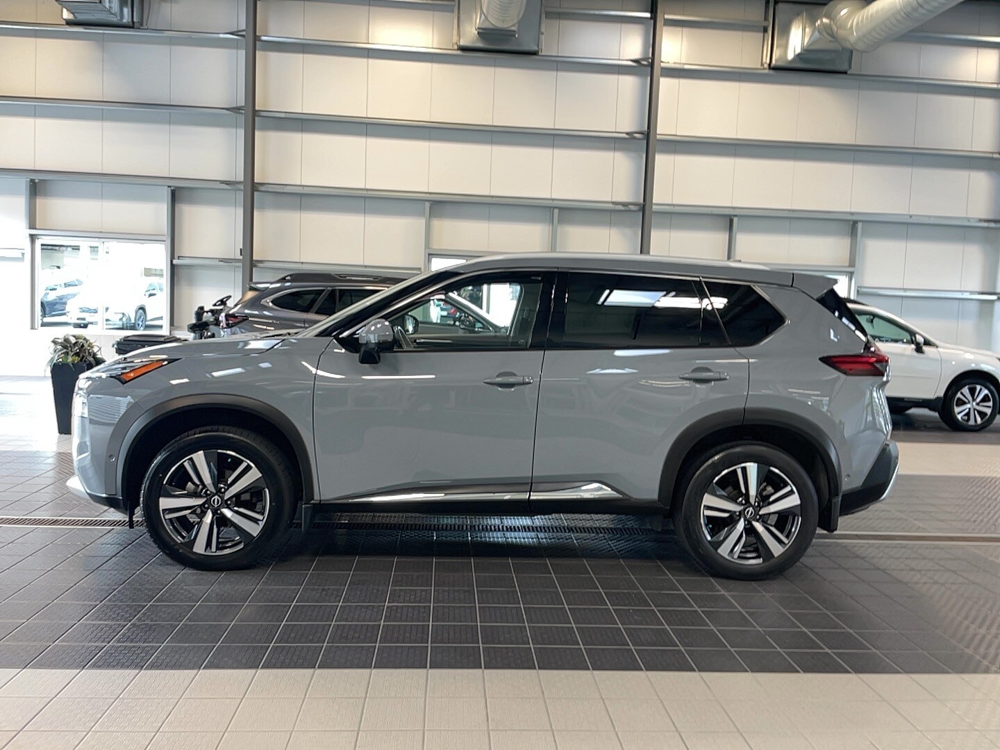 2023 Nissan Rogue Platinum AWD photo 4