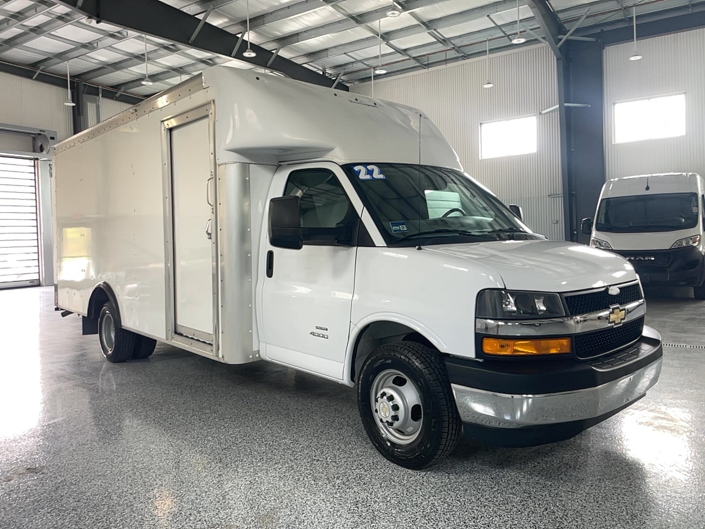 2022 Chevrolet Express 4500 159" WB's photo