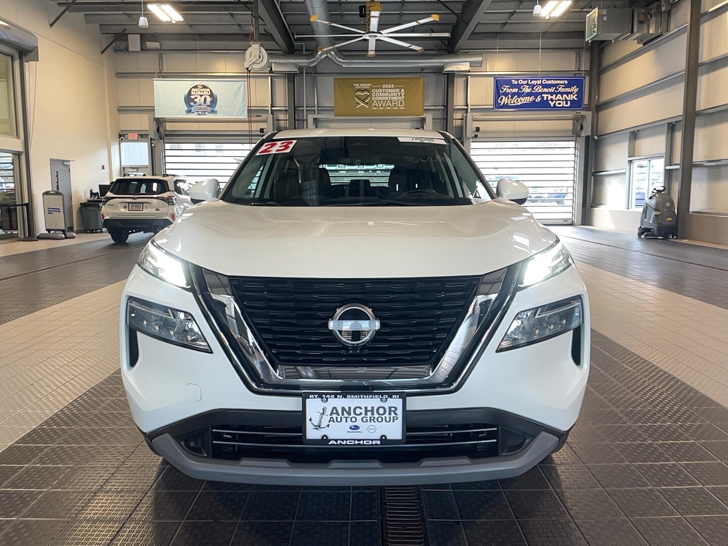 2023 Nissan Rogue SV photo 2