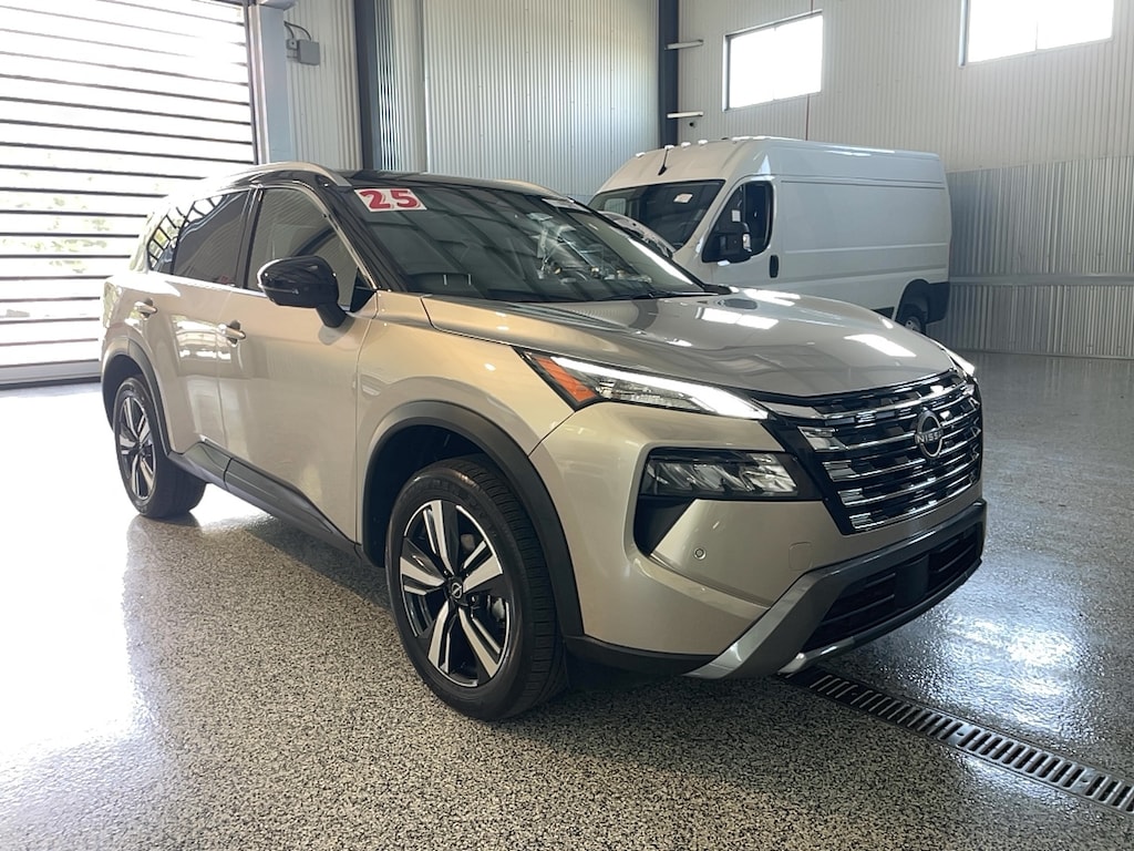 Used 2025 Nissan Rogue SL AWD SUV