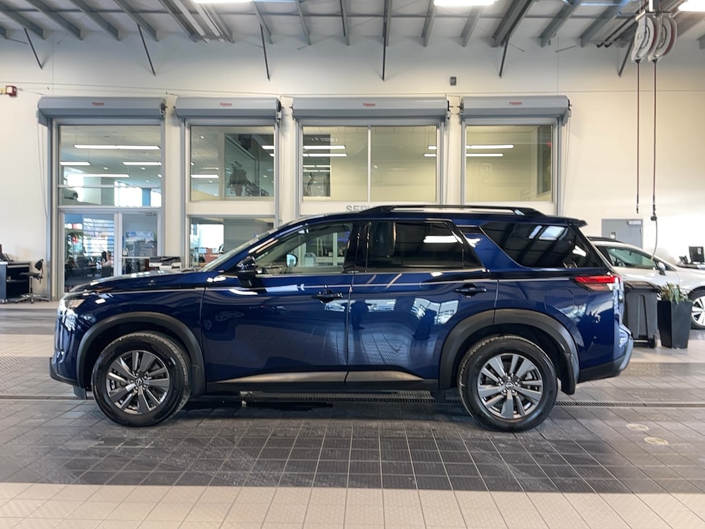Used 2024 Nissan Pathfinder SV 4X4 SUV