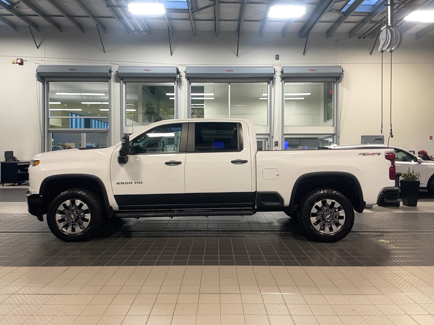 2022 Chevrolet Silverado 2500HD Custom photo 4