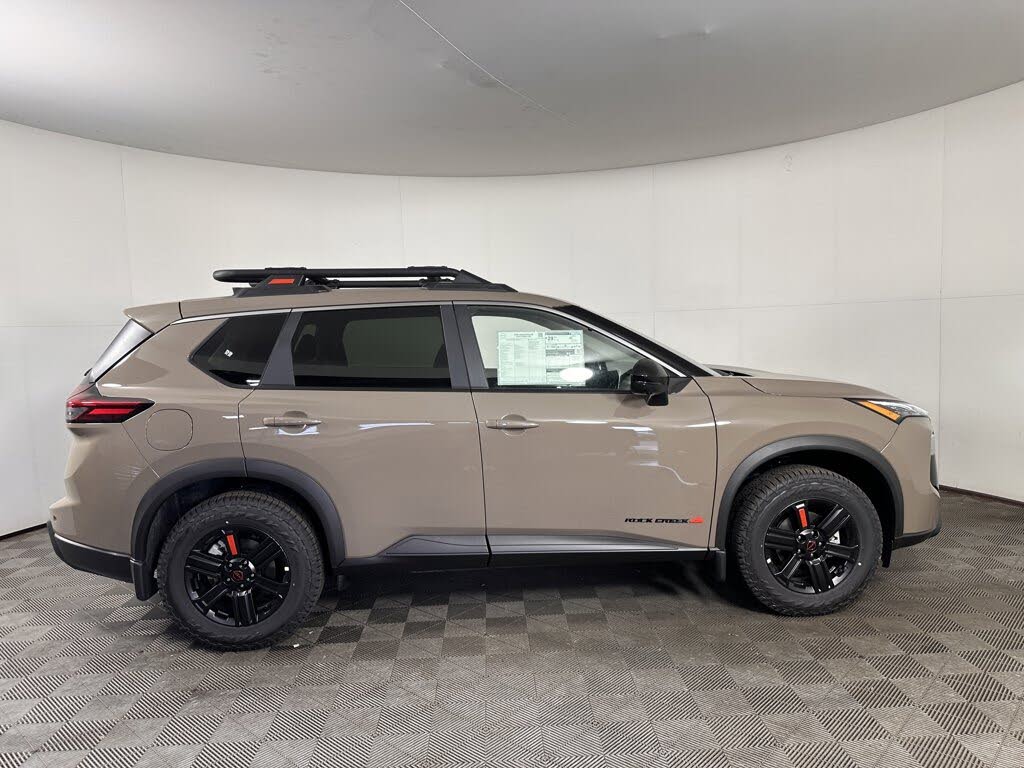 2026 Nissan Rogue SV photo 3