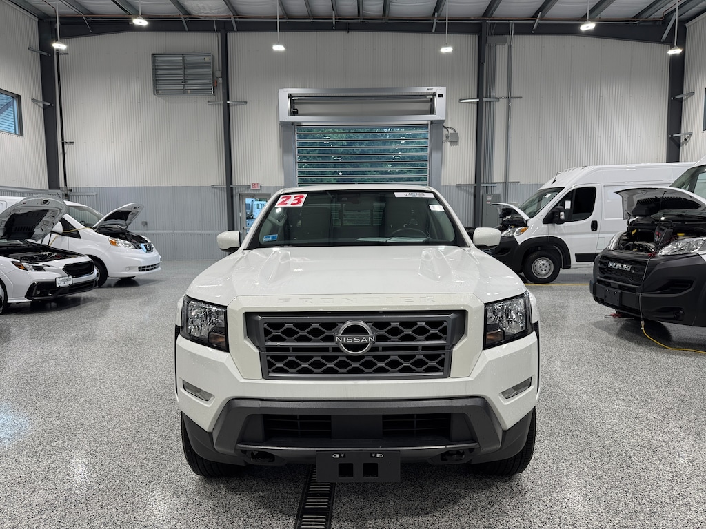 Used 2023 Nissan Frontier SV 4X4 PICKUP