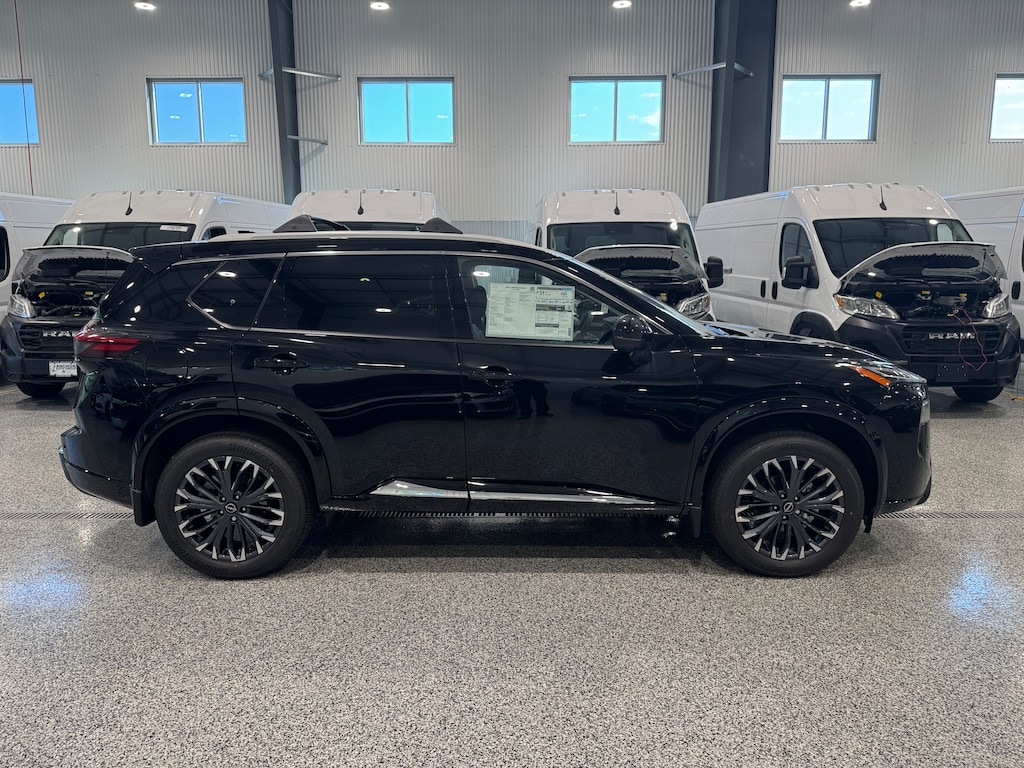 New 2026 Nissan Rogue PLATINUM SUV