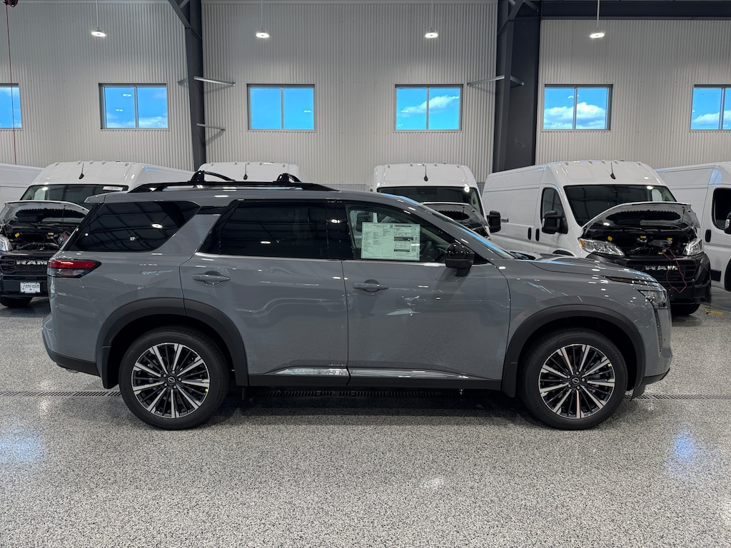 New 2026 Nissan Pathfinder PLATINUM SUV