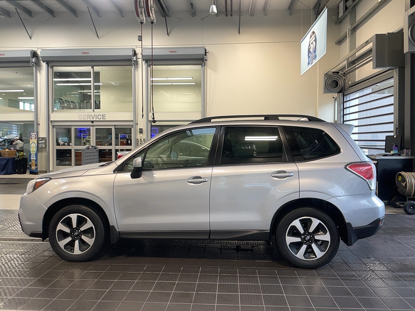 2018 Subaru Forester Premium photo 4