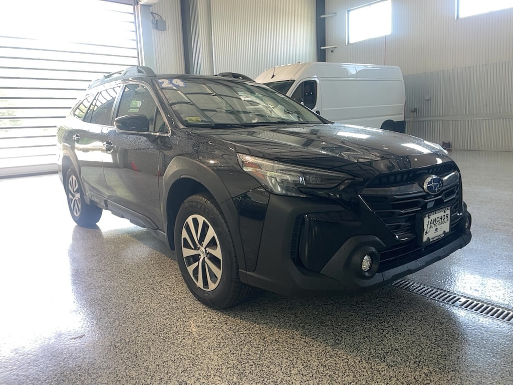Used 2024 Subaru Outback PREMIUM SUV