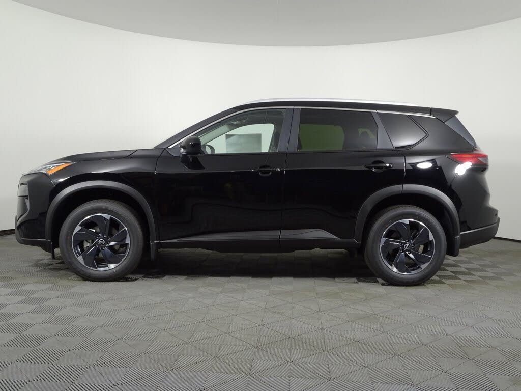 2026 Nissan Rogue SV - Photo 8