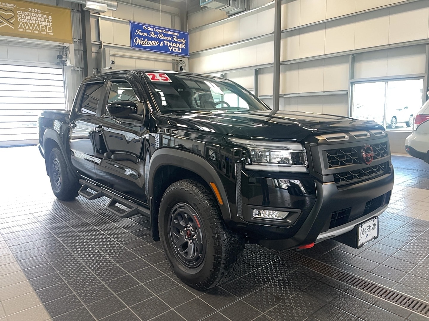 2025 Nissan Frontier PRO-4X Crew Cab 4X4's photo