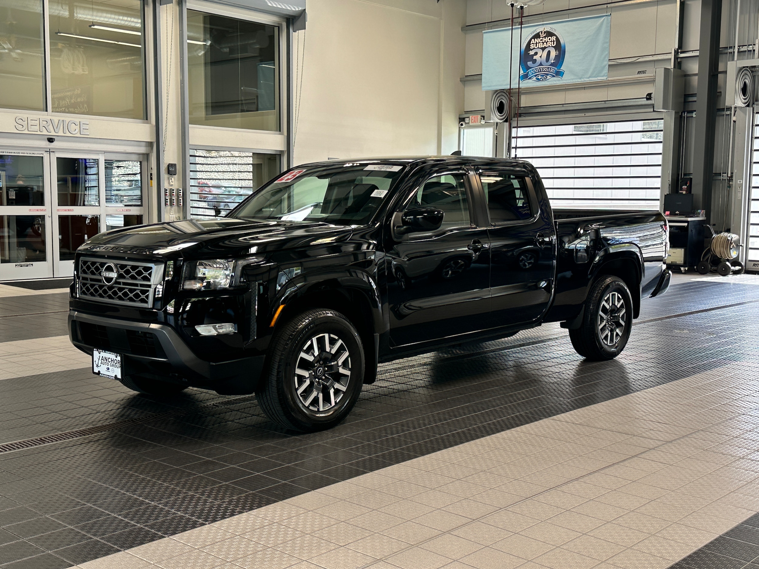 2023 Nissan Frontier SV Crew Cab 4X4 LWB's photo