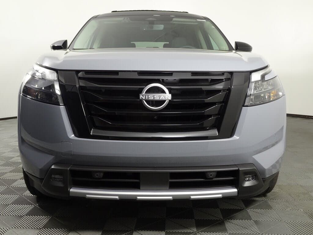New 2025 Nissan Pathfinder PLATINUM SUV