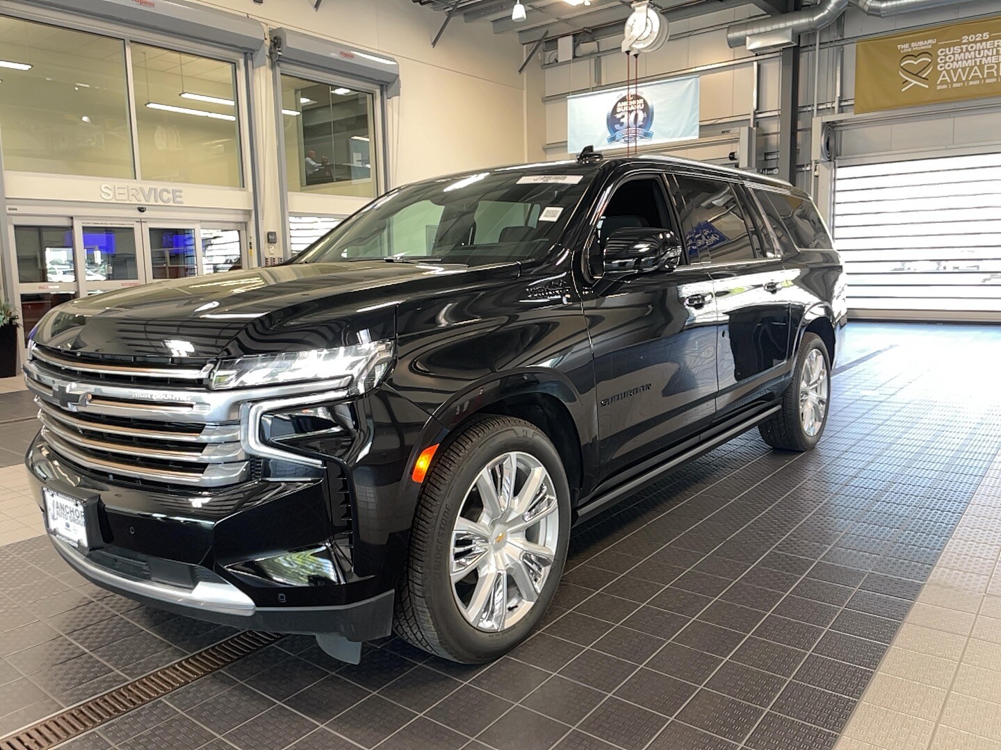 2024 Chevrolet Suburban High Country photo 4