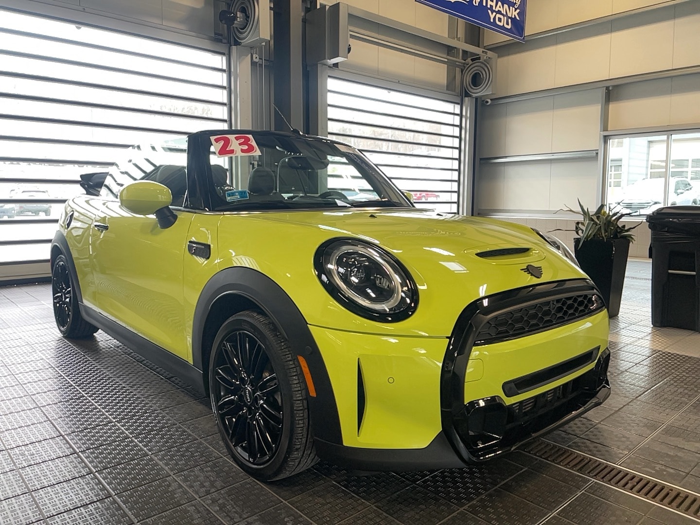 2023 MINI Convertible S's photo