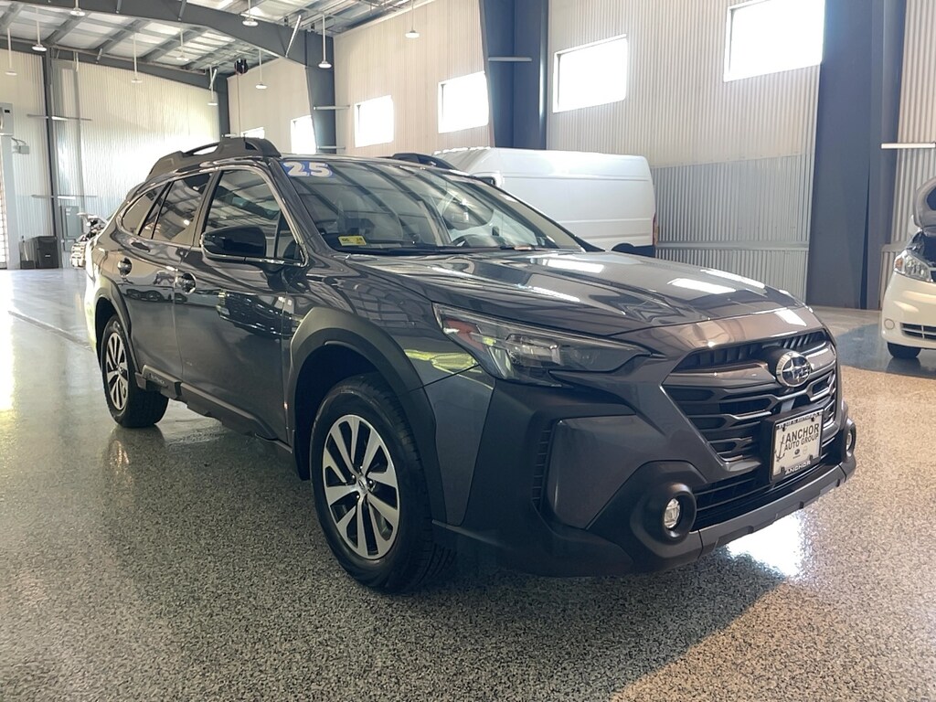 Used 2025 Subaru Outback PREMIUM SUV
