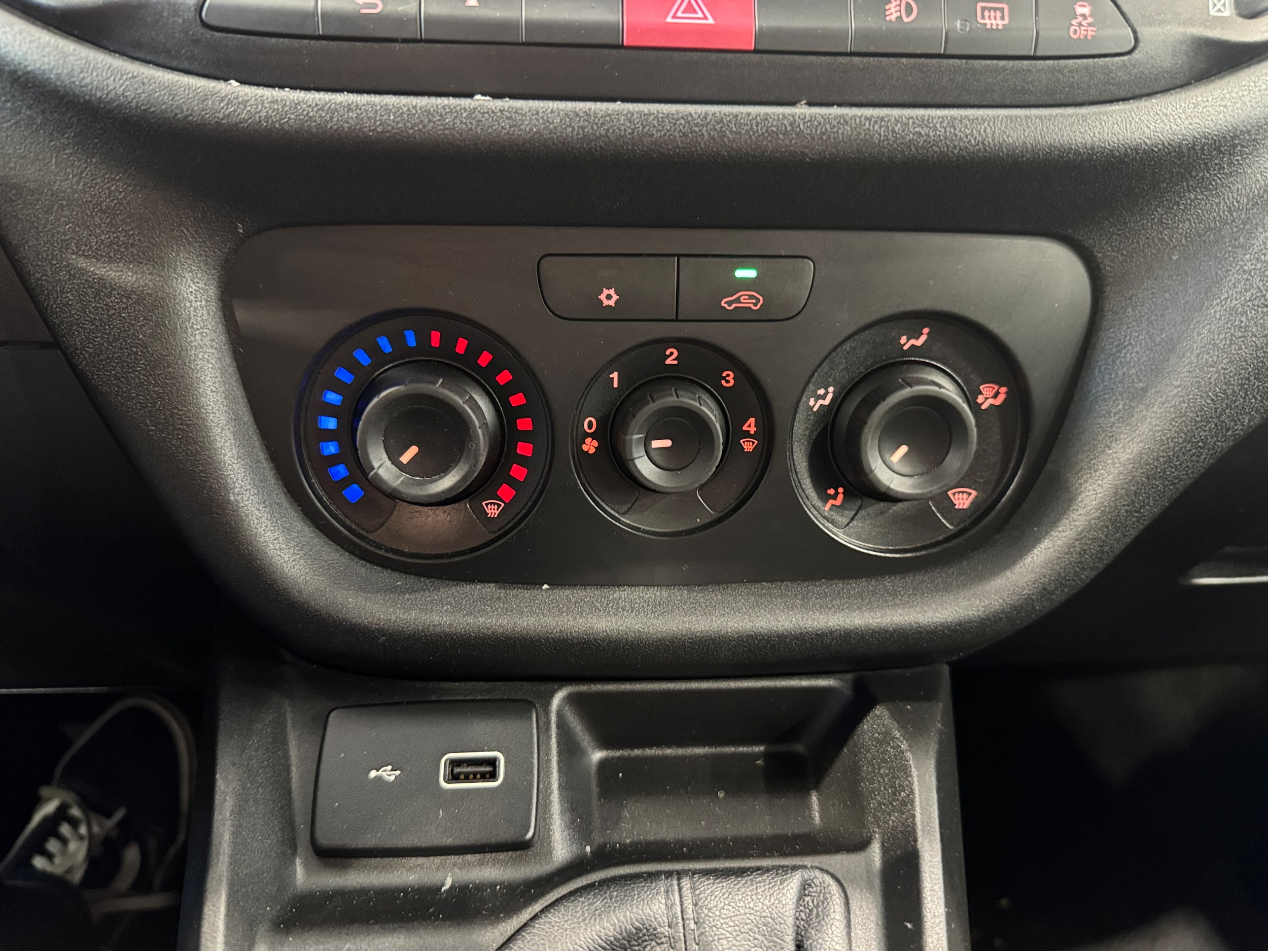 2022 RAM Promaster City Base - Photo 17