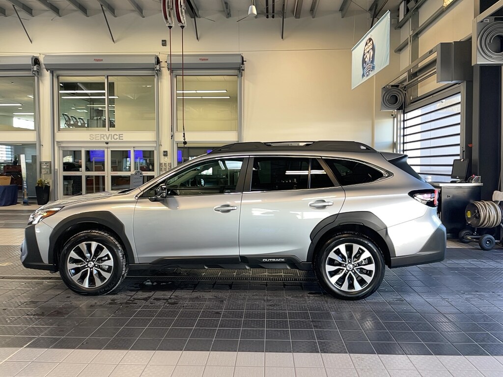Used 2025 Subaru Outback LIMITED SUV