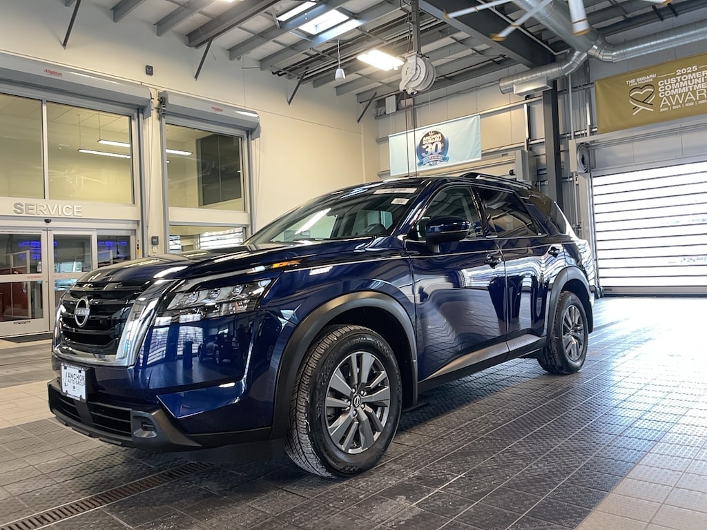 Used 2024 Nissan Pathfinder SV 4X4 SUV