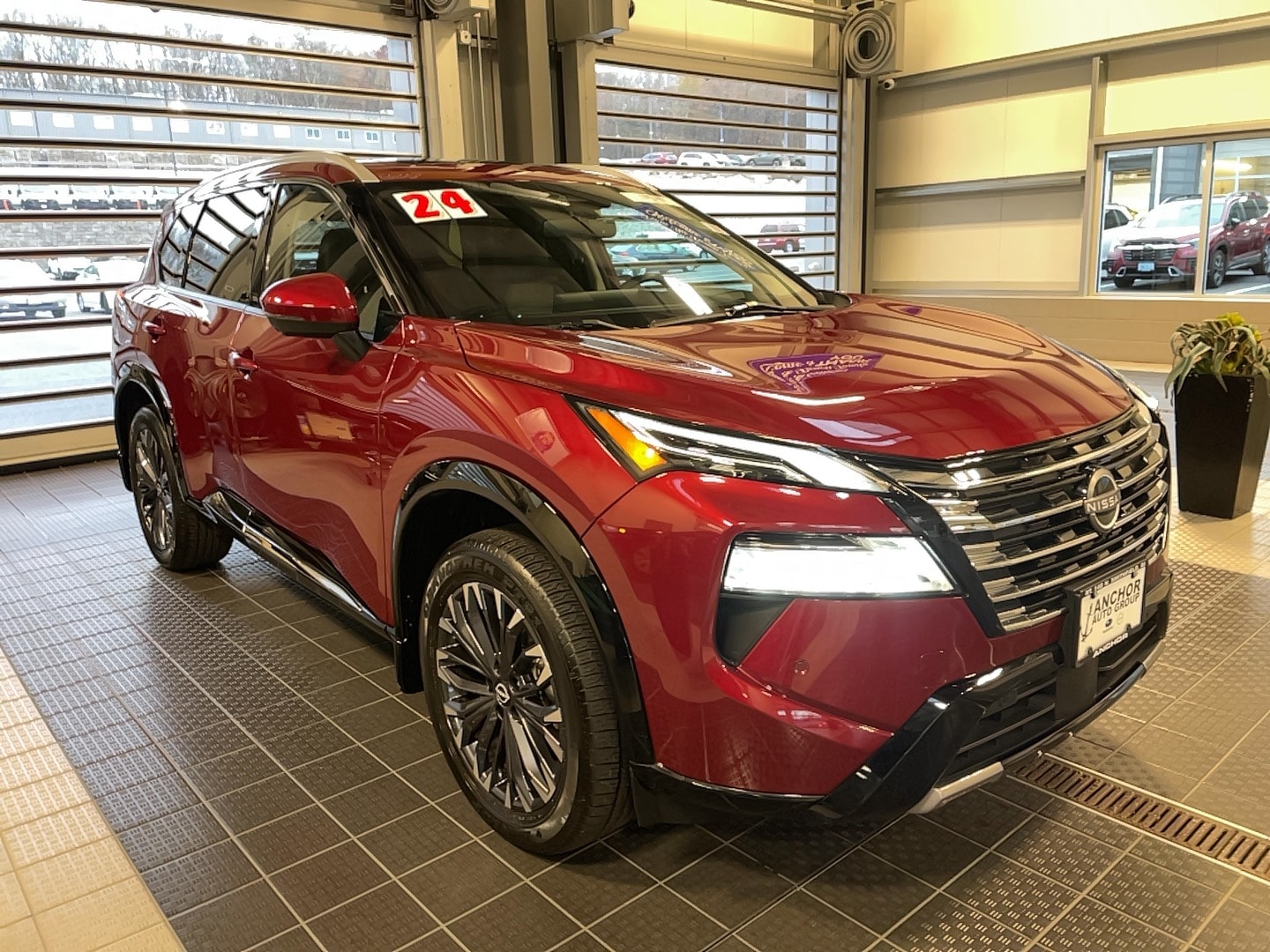 2024 Nissan Rogue Platinum's photo