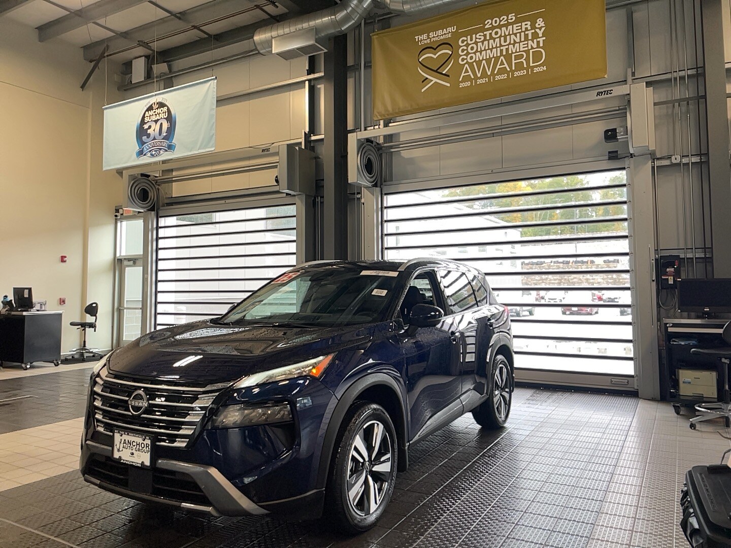 2025 Nissan Rogue SL photo 2