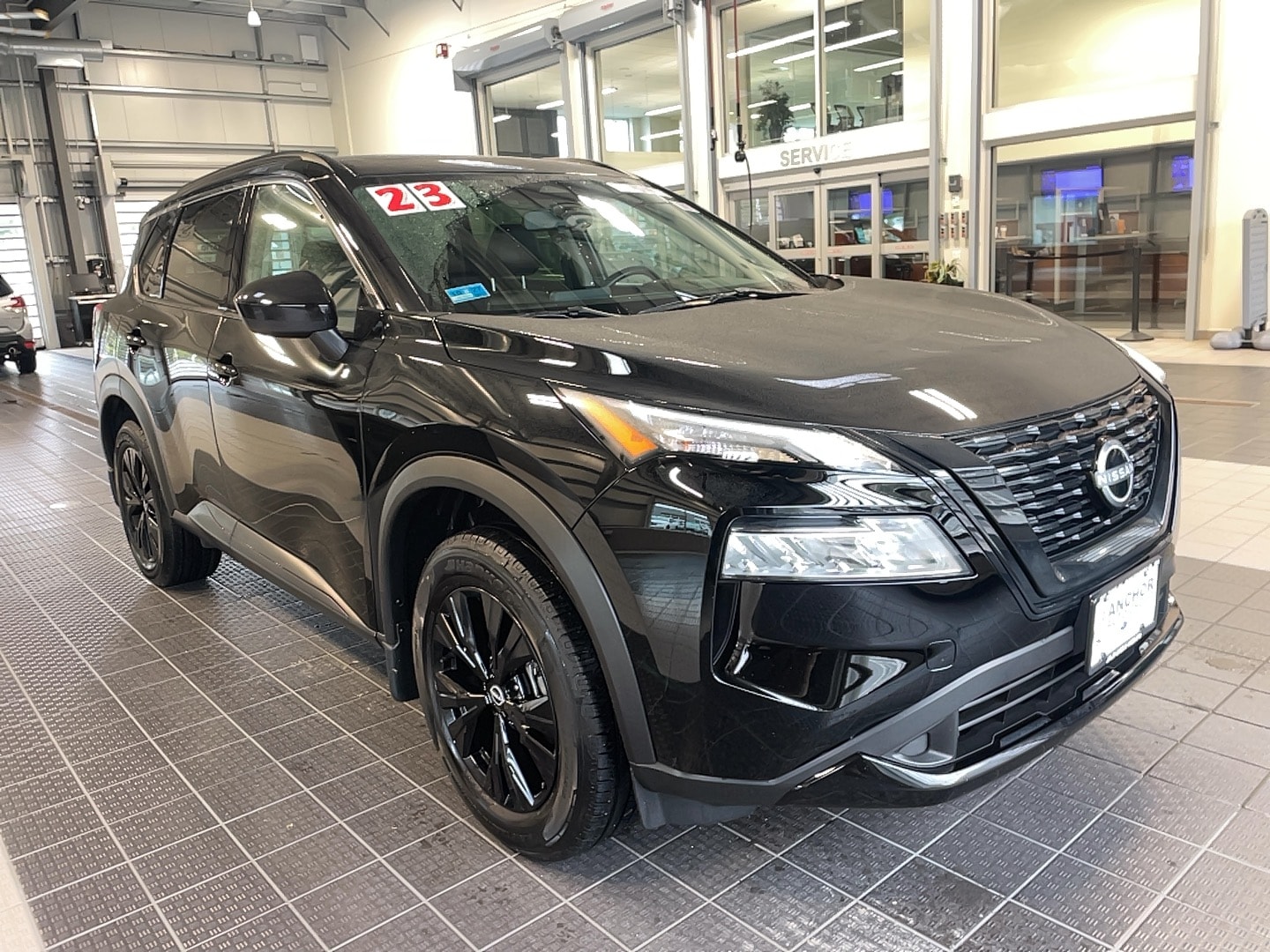 2023 Nissan Rogue SV's photo