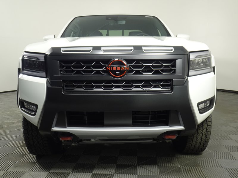 2025 Nissan Frontier PRO-4X photo 3
