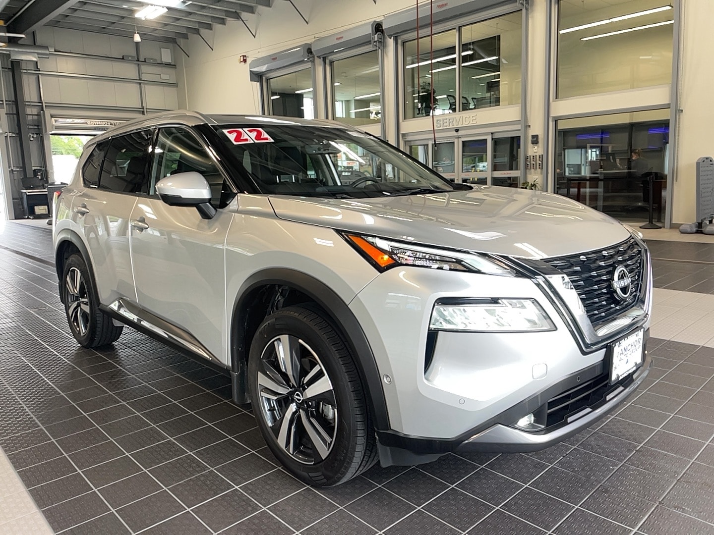 2022 Nissan Rogue SL's photo