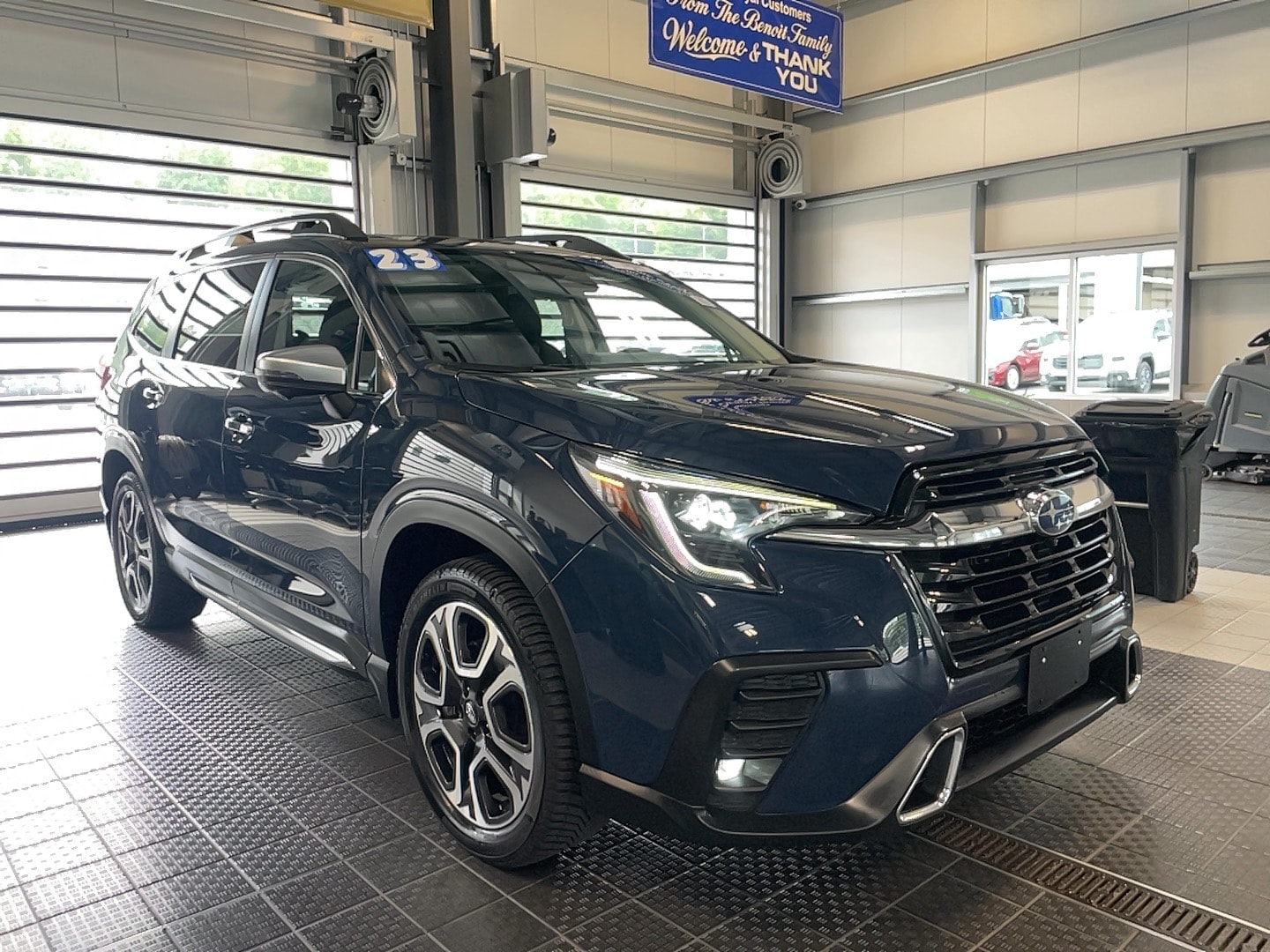 2023 Subaru Ascent Touring's photo