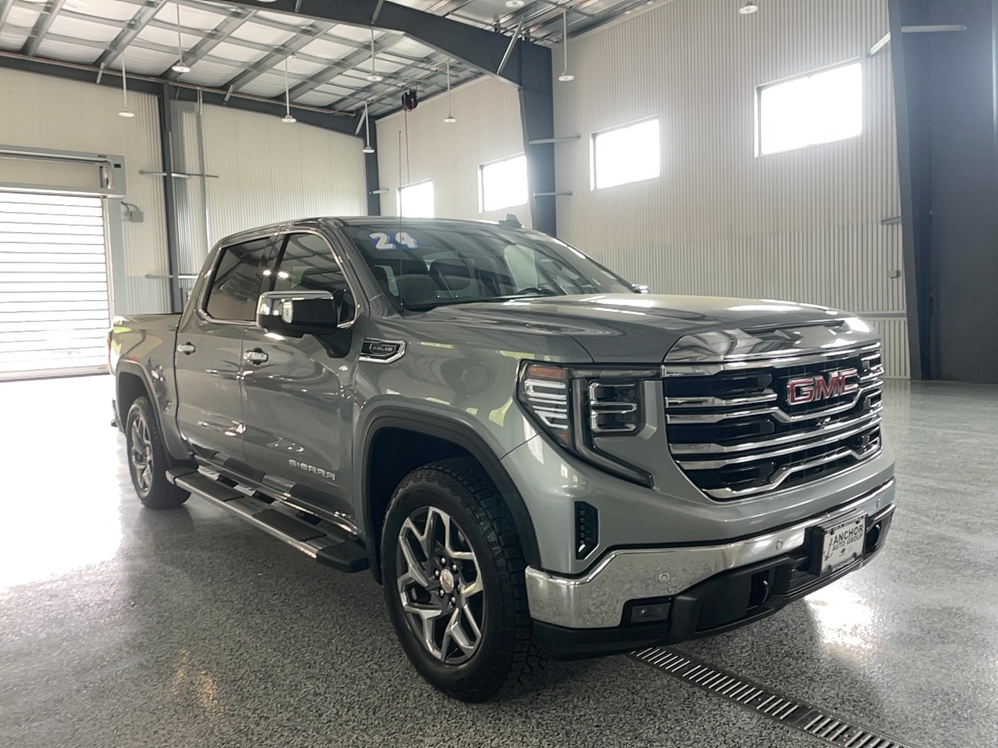 2024 GMC Sierra 4WD Crew Cab Short Box SLT's photo