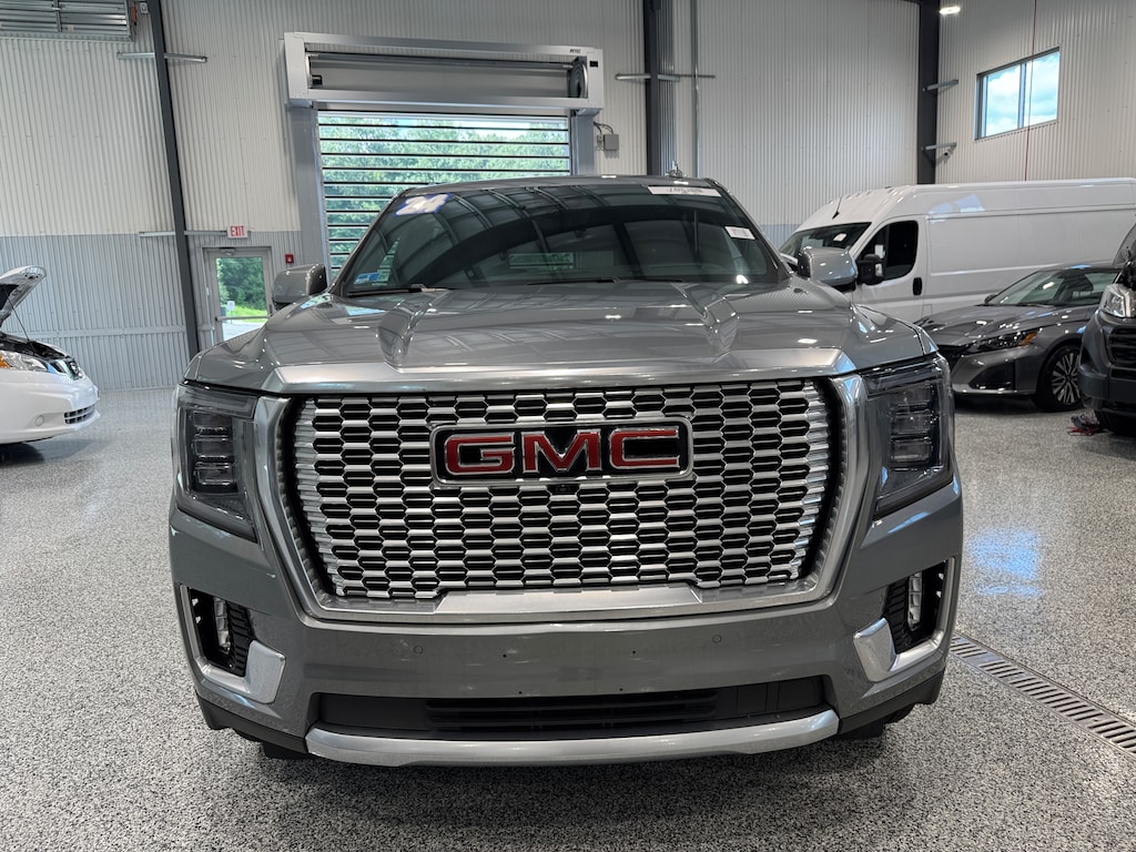 Used 2024 GMC Yukon XL DENALI 4X4 SUV