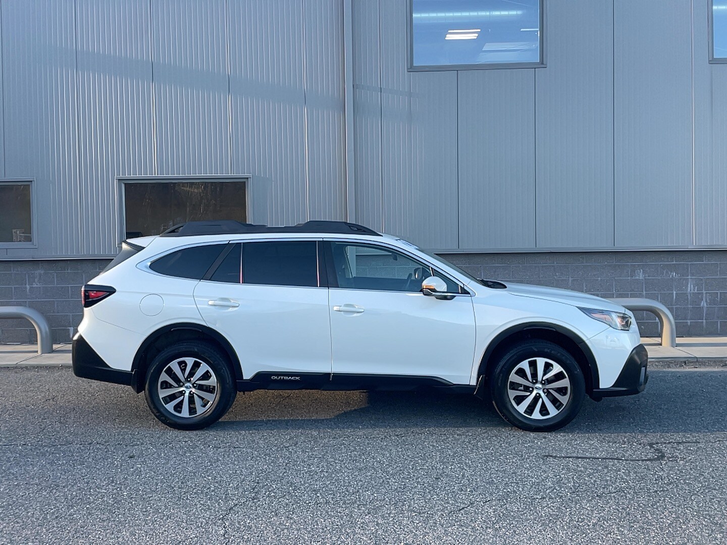 2022 Subaru Outback Premium photo 3
