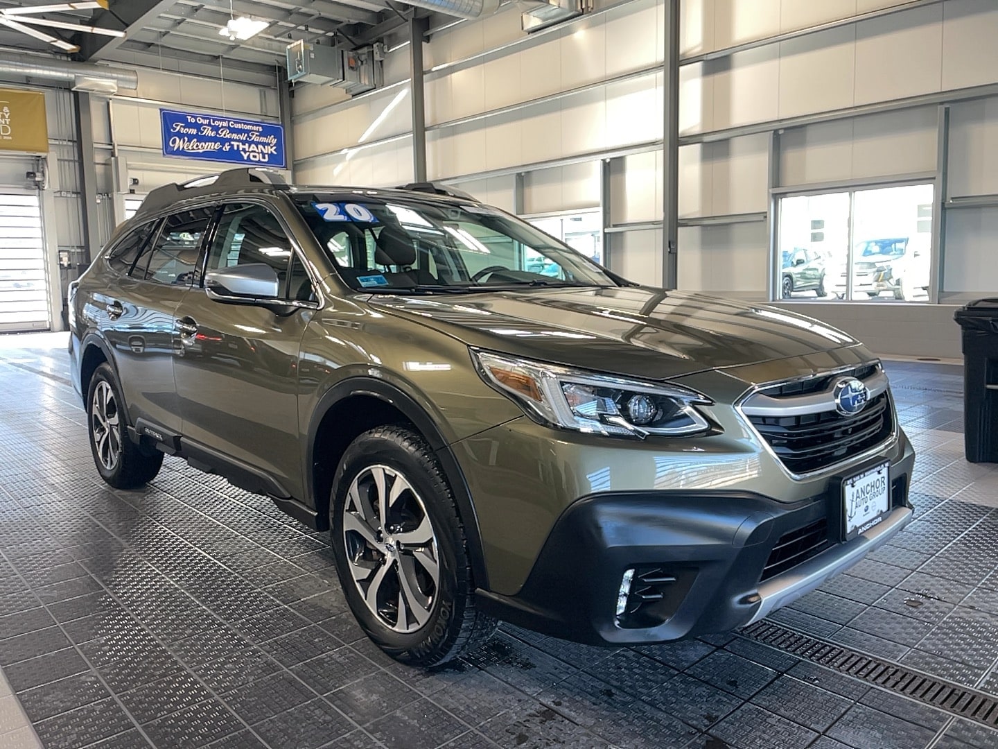 2020 Subaru Outback Touring's photo