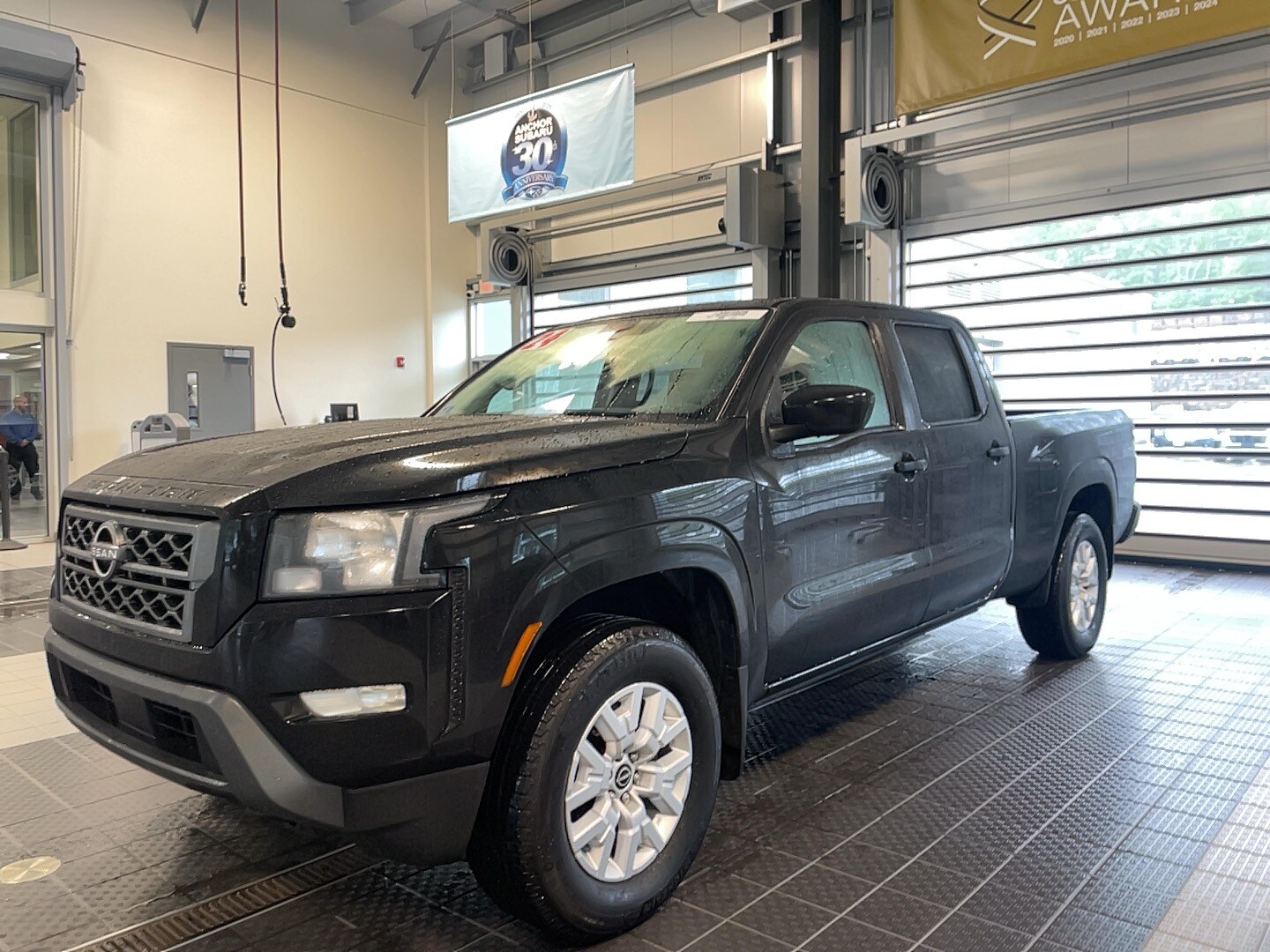 2024 Nissan Frontier SV photo 3
