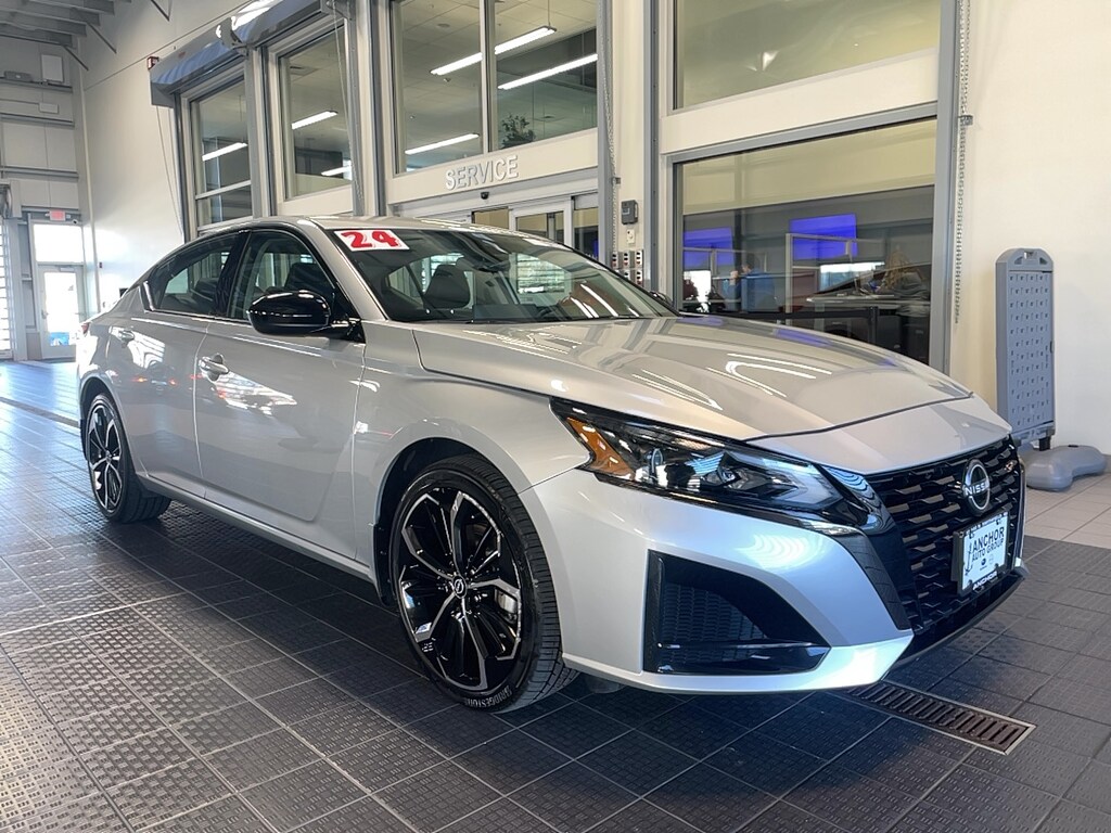 Used 2024 Nissan Altima 2.5 SR PREMIUM AWD Sedan