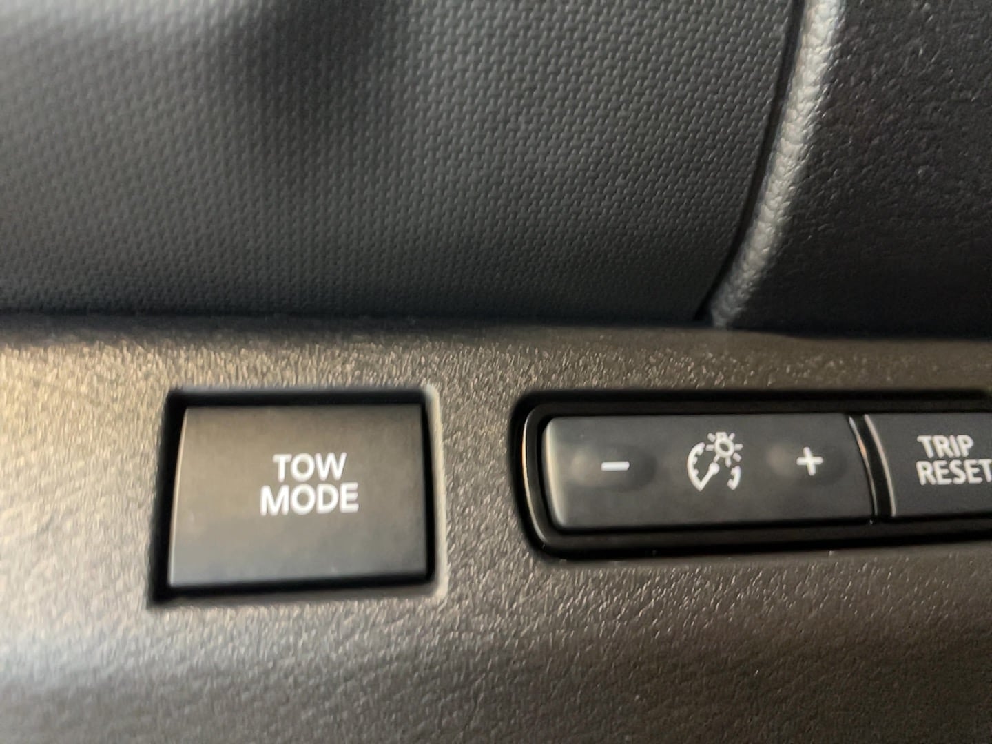 2024 Nissan Frontier SV - Photo 13